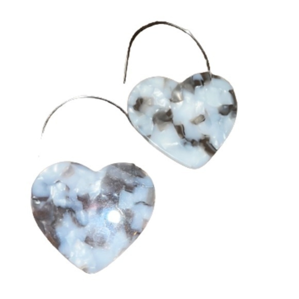 Large heart gray and white resin earrings